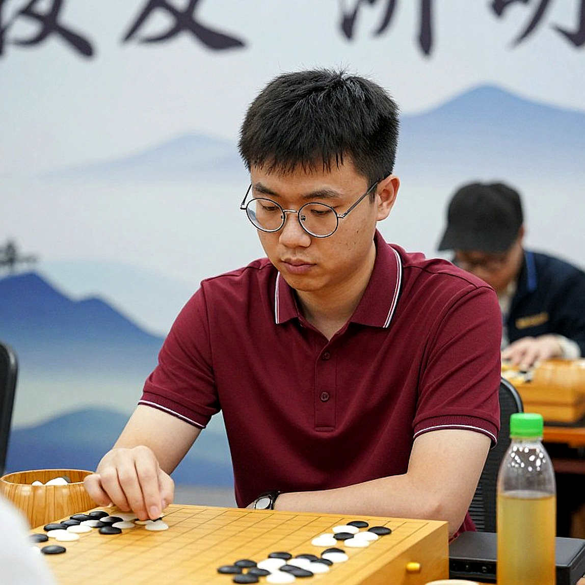 Nepomniachtchi Cho Carlsen Sợ Hãi, Đánh Thắng Sindarov Ở Vòng Đấu GCL 2026 Nepomniachtchi Cho Carlsen Sợ Hãi, Đánh Thắng Sindarov Ở Vòng Đấu GCL 2026