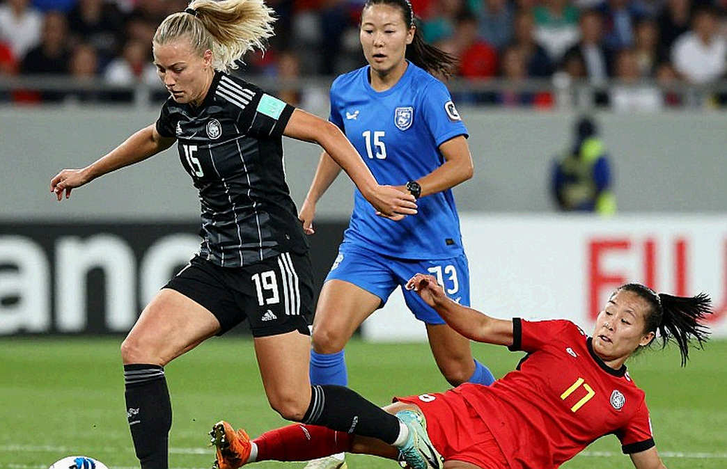 Lazio và cuộc tẩy chay thầm lặng: Khi khán đài trống nói nhiều hơn tiếng hò reo