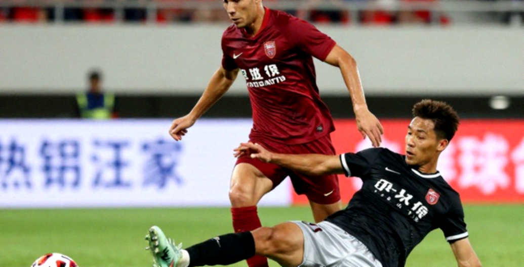 Chuyển nhượng V.League: Khi hợp đồng được ký mà không ai dám công bố con số Chuyển nhượng V.League: Khi hợp đồng được ký mà không ai dám công bố con số